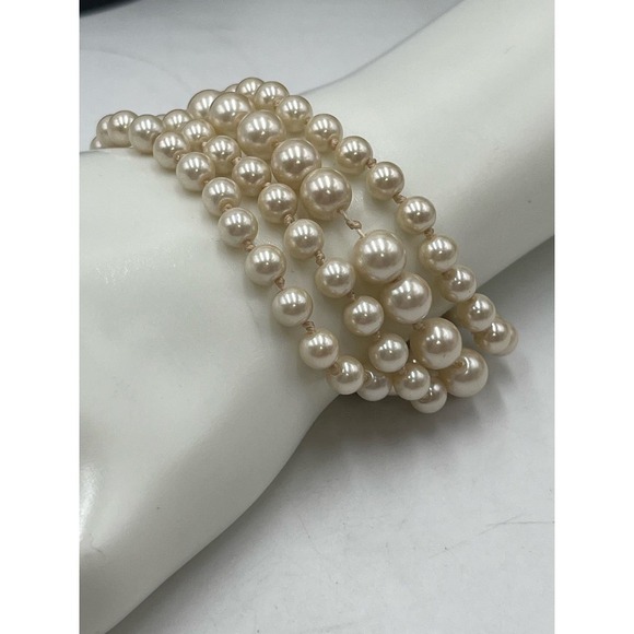 J. Crew Multi-Strand White Faux Pearl Spring Ring Rhinestones Bracelet Sz Small - Picture 4 of 12